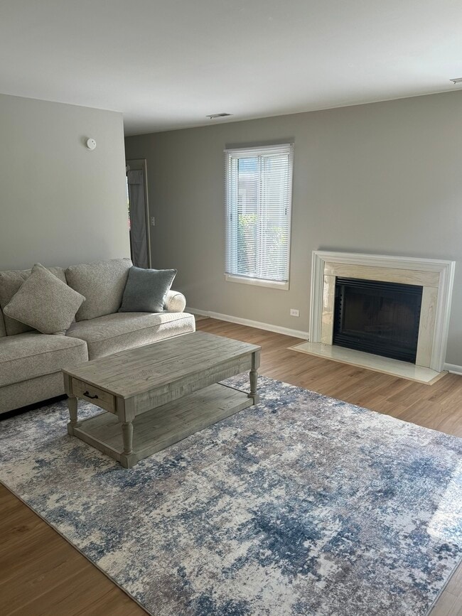 Building Photo - 1326 Barclay Ln