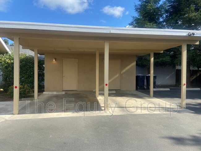 Building Photo - 2726 S Sallee Ct