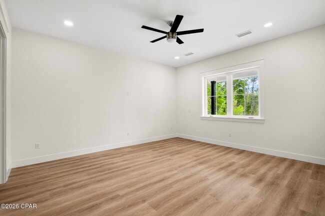 Building Photo - 114 Lake Merial Trail
