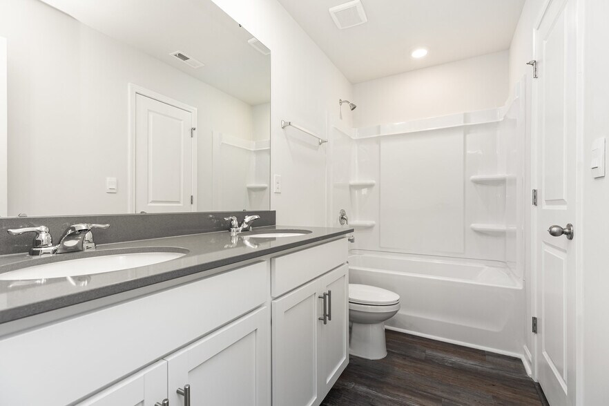 Building Photo - 121 Way Cross Ln