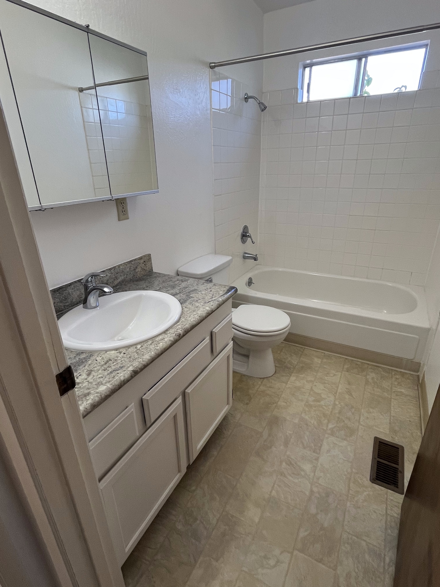 Building Photo - 4589 Malabar Ave