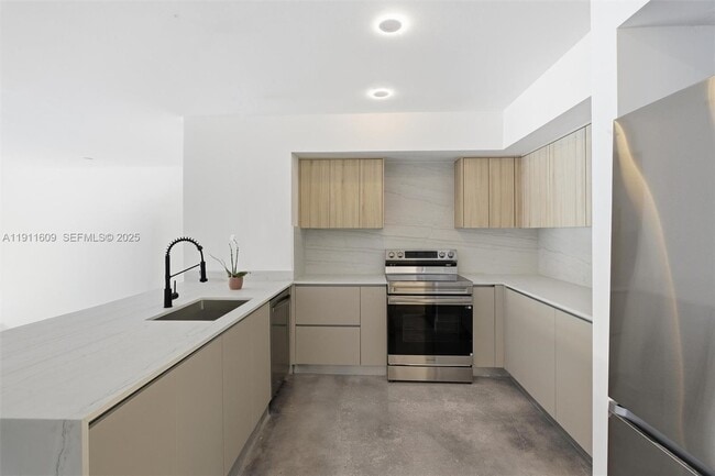 Building Photo - 16380 Briar Patch Pl