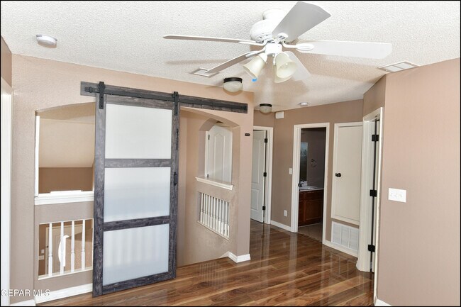 Building Photo - 3257 Sunset Point Dr