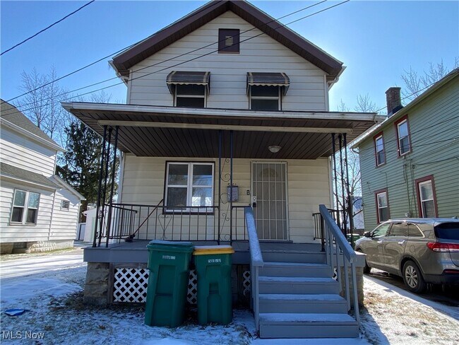 Primary Photo - 5161 Greenhurst Dr