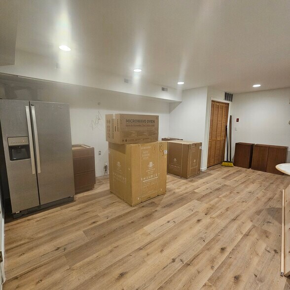 Building Photo - 14 Laidlaw Ave