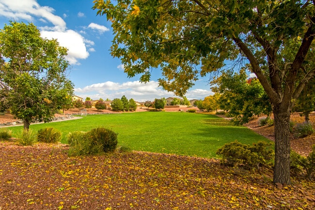Building Photo - 9005 Rio Galisteo Pl NW