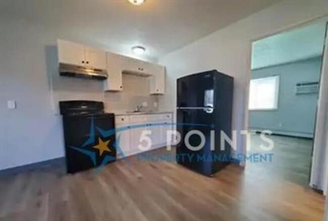 Building Photo - 1174 Chandler Ave