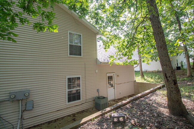 Building Photo - 1321 Godas Cir