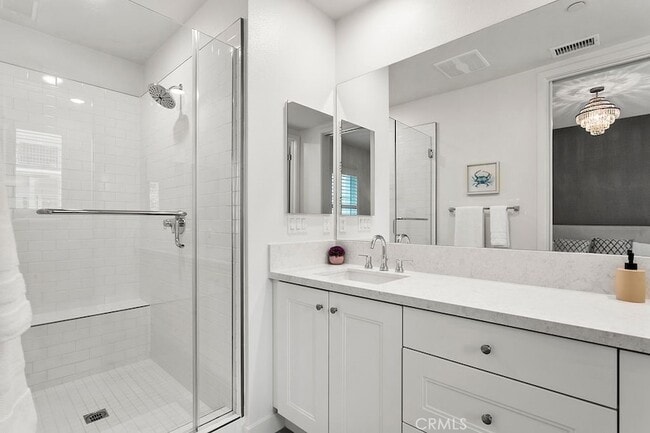 Building Photo - 3440 Doheny Way