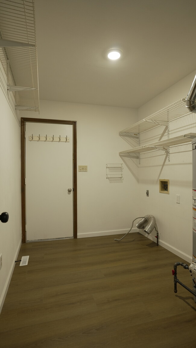 Building Photo - Spruce Hill