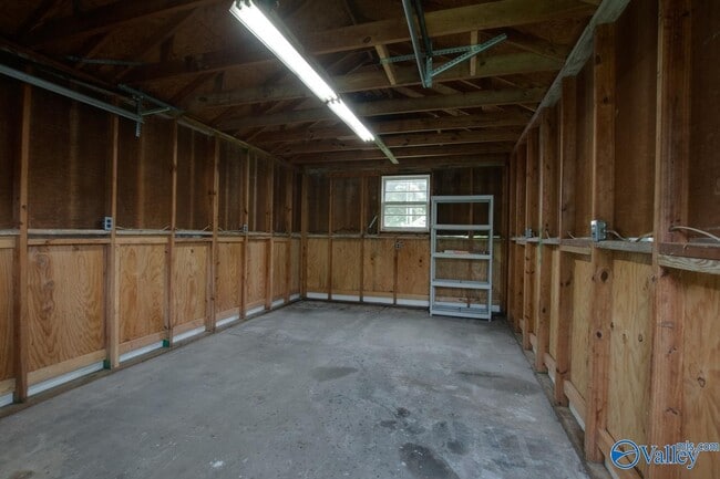 Building Photo - 1830 Oakwood Ave NE
