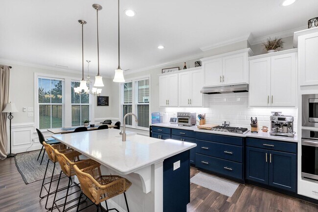 Building Photo - Wyndwater Home Available!