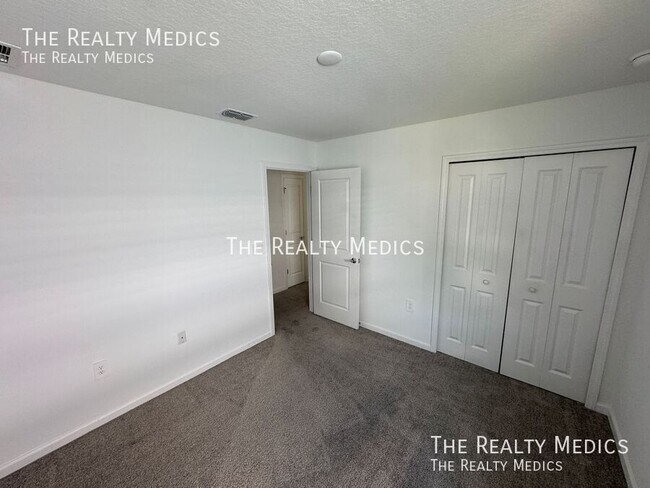 Building Photo - 554 Jett Ln