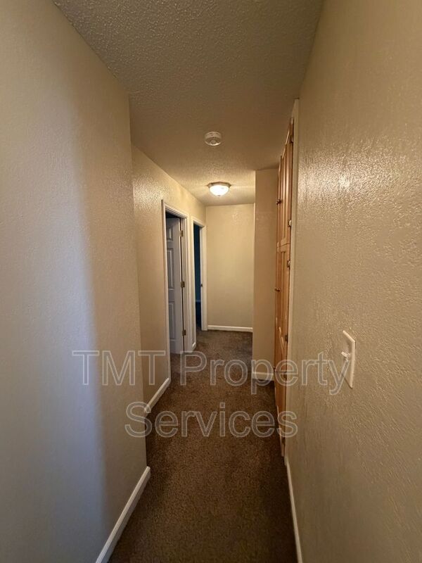 Building Photo - 2533 Stansberry Way