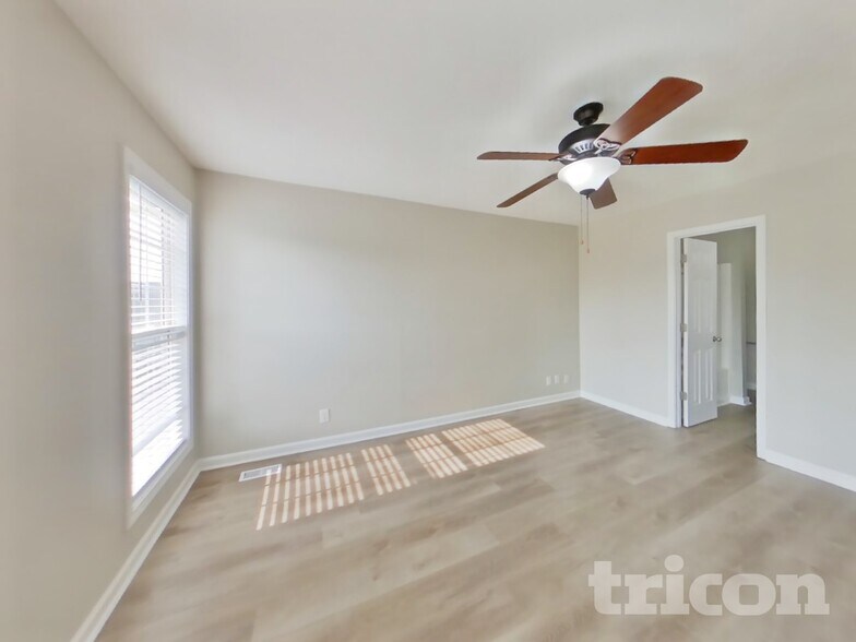 Building Photo - 1429 Cedar Springs Cir