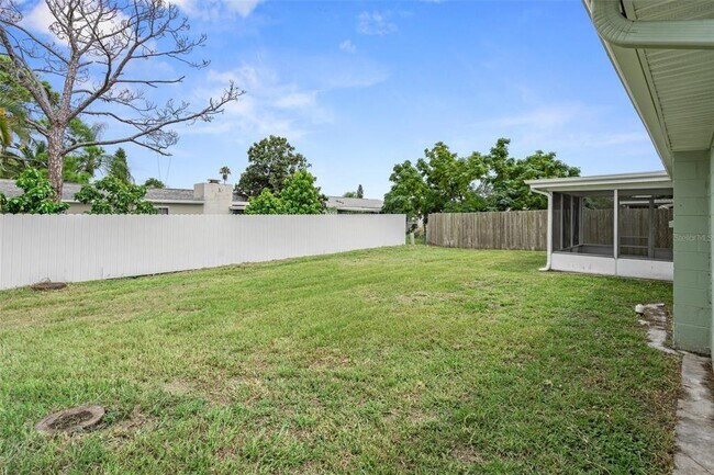 Building Photo - 10014 Sleepy Hollow Ln