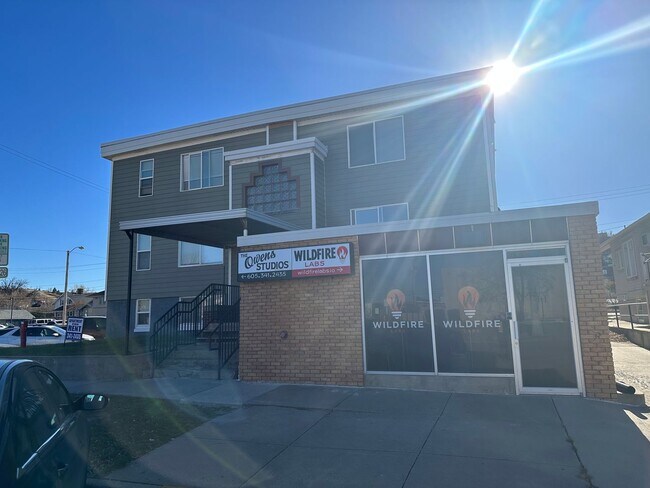 Building Photo - Modern Studio in Heart of Downtown - All Utilities and Internet Included!