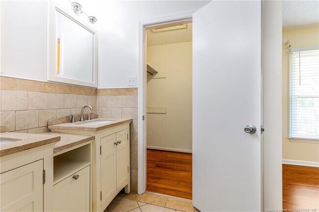 Building Photo - 6837 Woodmark Dr