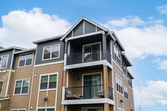 Building Photo - 17181 SW Snowdale St