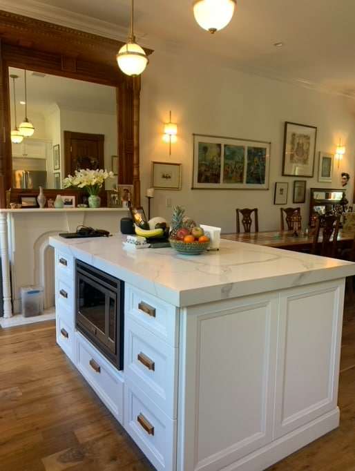 Building Photo - 559 Monroe St