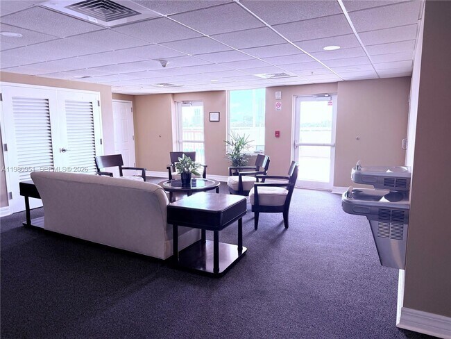 Building Photo - 900 SW 8th St