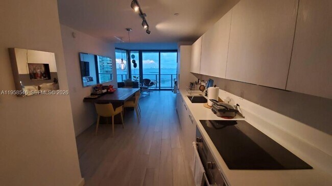 Building Photo - 501 NE 31st St