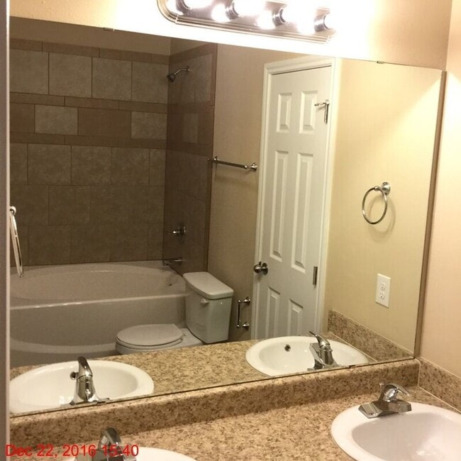 Building Photo - 4409 Cambridge Dr