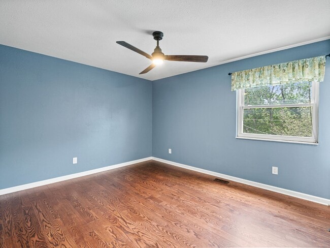 Building Photo - 8822 S Balsam St