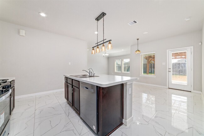 Building Photo - 5502 Creekside Ridge Trail