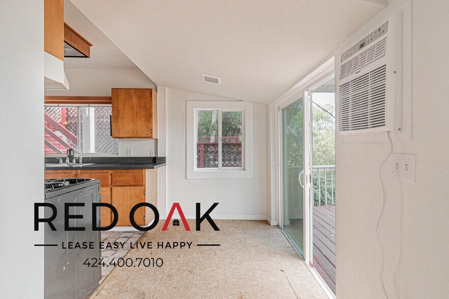 Building Photo - 476 1/2 Crane Blvd