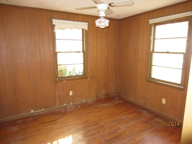 Primary Photo - 900 Greenwood Dr