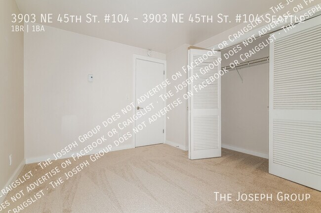 Building Photo - 3903 NE 45th St