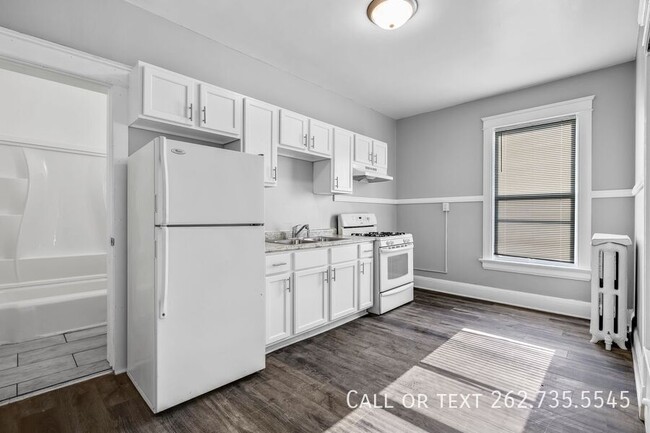 Building Photo - Charming Renovated 1 Bed 1 Bath Apartment ...