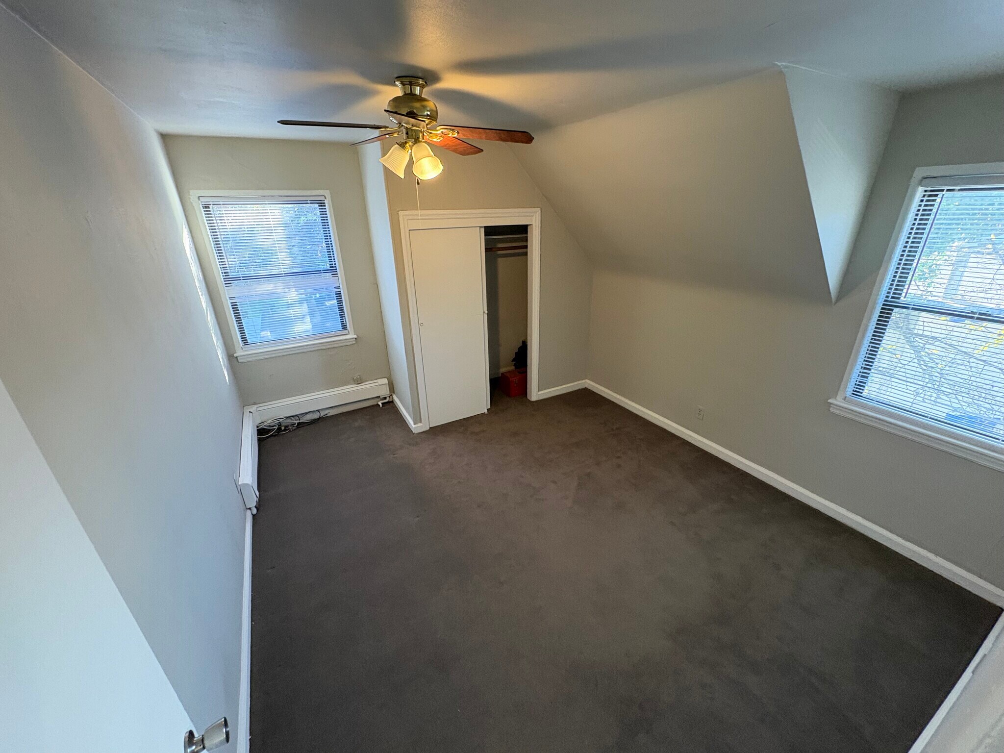 Building Photo - 560 Muncey Rd