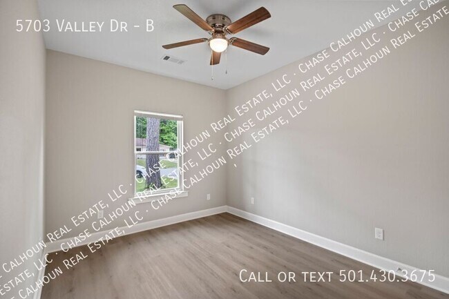 Building Photo - 5703 Valley Dr