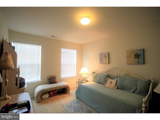 Building Photo - 1816 Pinnacle Dr