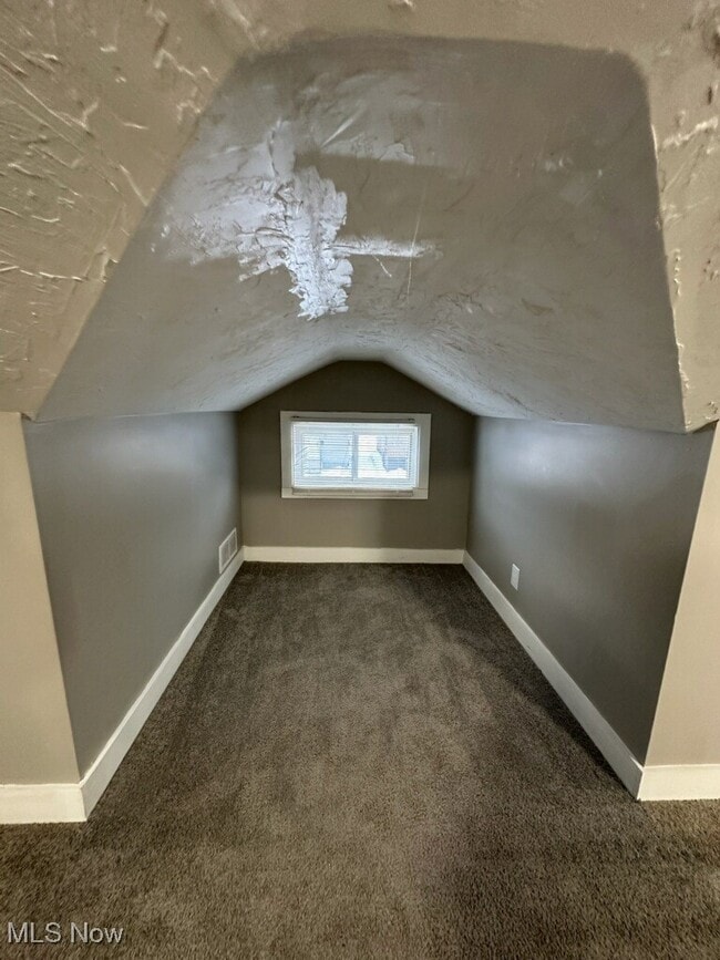 Building Photo - 5303 Kohout St