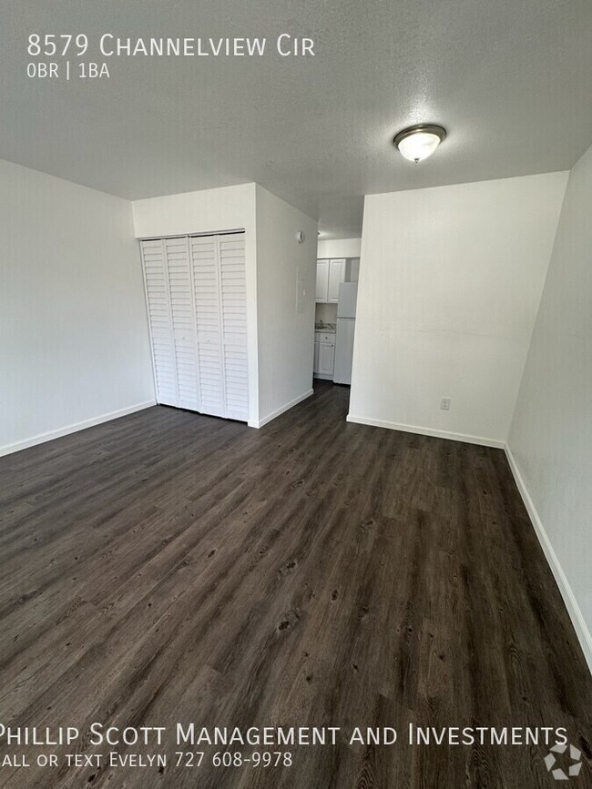 Building Photo - 8579 Channelview Cir