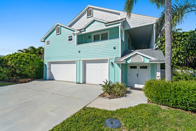 Building Photo - 3463 Canal Ct