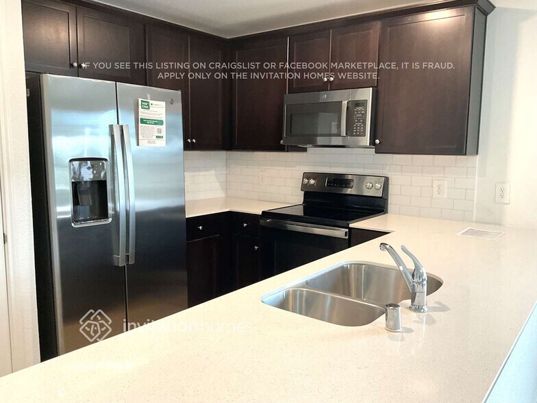 Building Photo - 1346 Mosely Cir