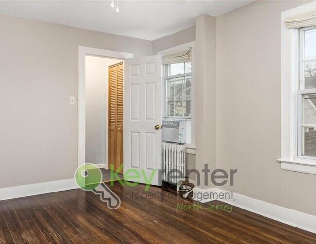 Building Photo - No Broker Fee | Spacious 3-Bed, 2-Bath Nutley Home with Bonus Office & Gourmet Kitchen