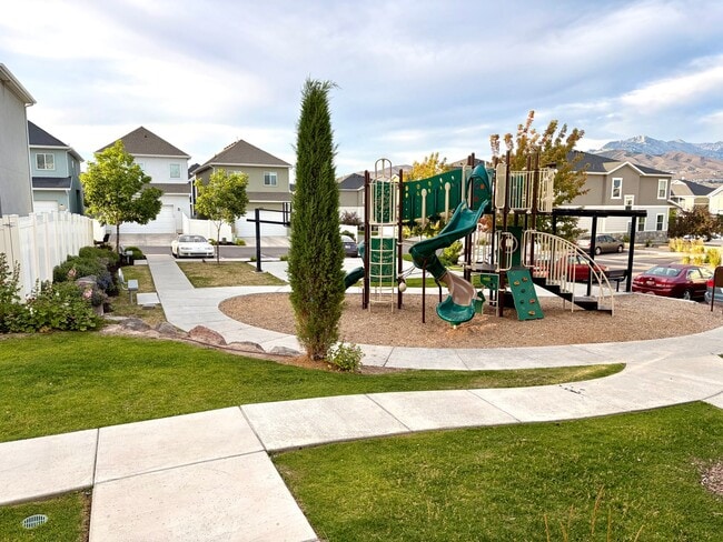 Building Photo - 4416 W Glendon Dr