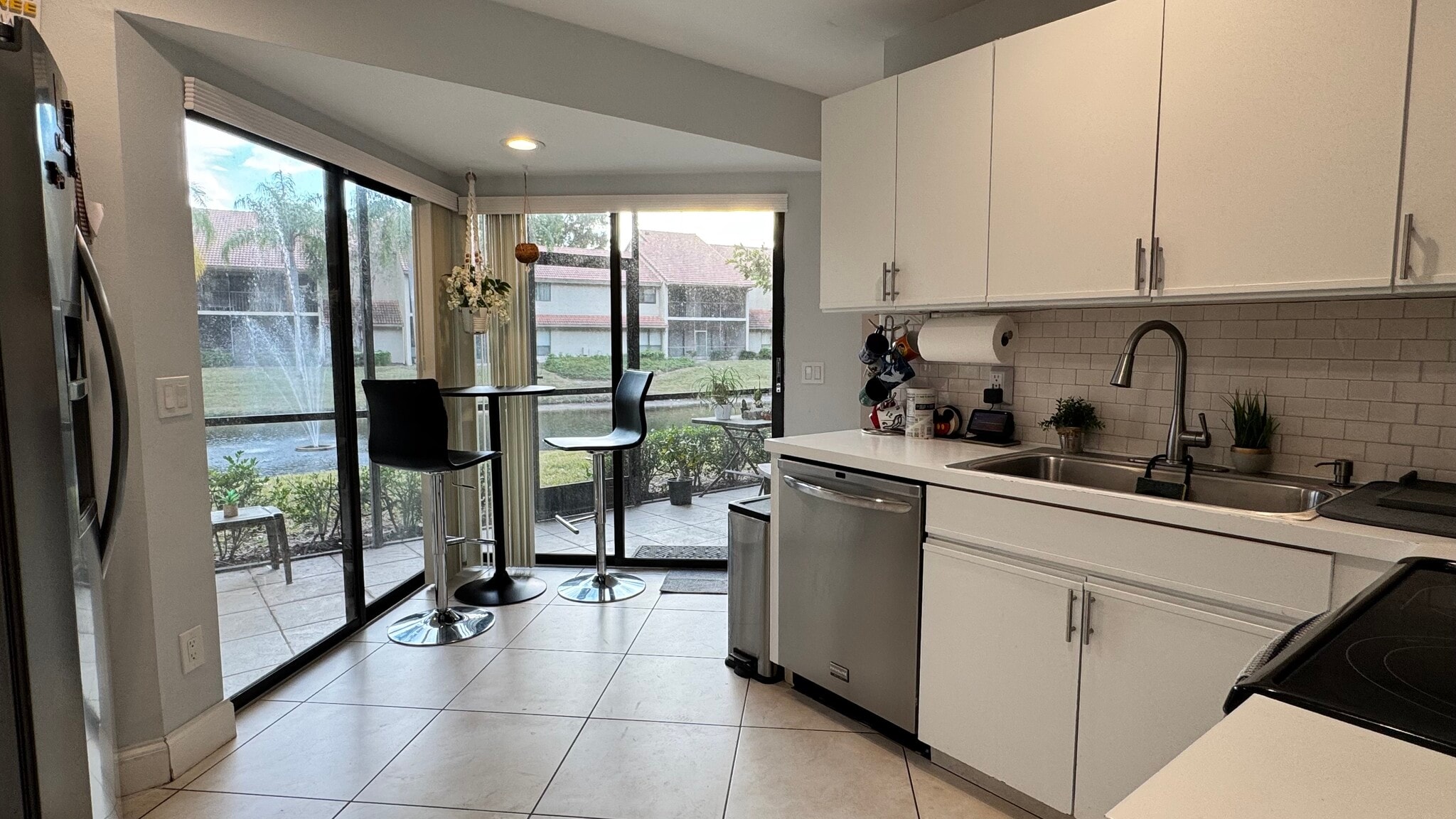 Building Photo - 5641 Coach House Cir