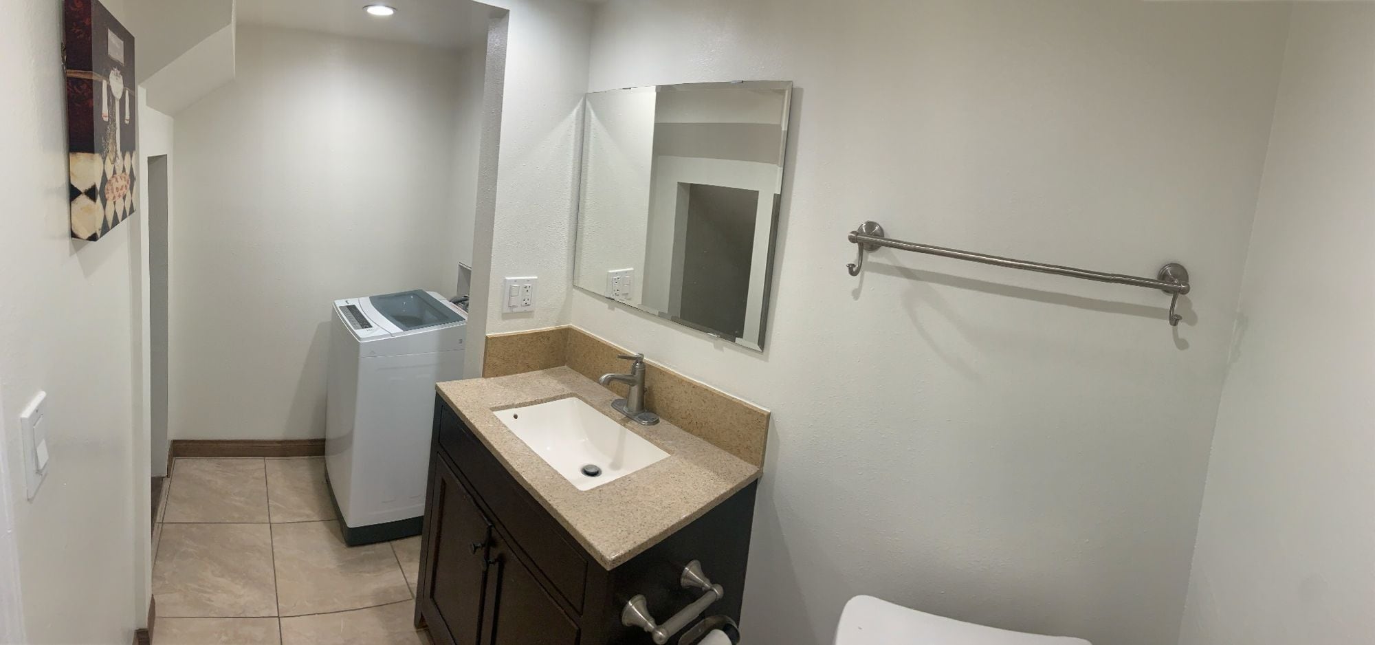 Building Photo - 305 E Valencia Ave