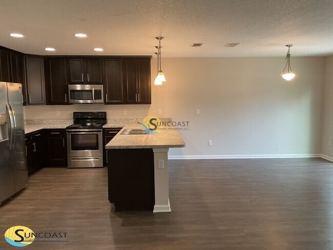 Building Photo - 7323 Richardson Rd