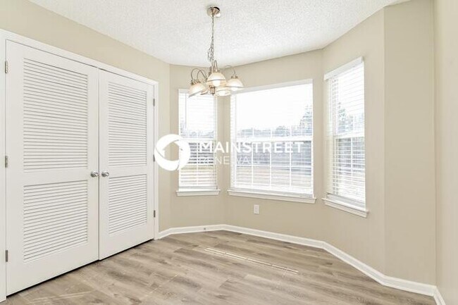 Building Photo - 4 Bedroom Pet-Friendly Home in MCDonough, GA with Main Street Renewal