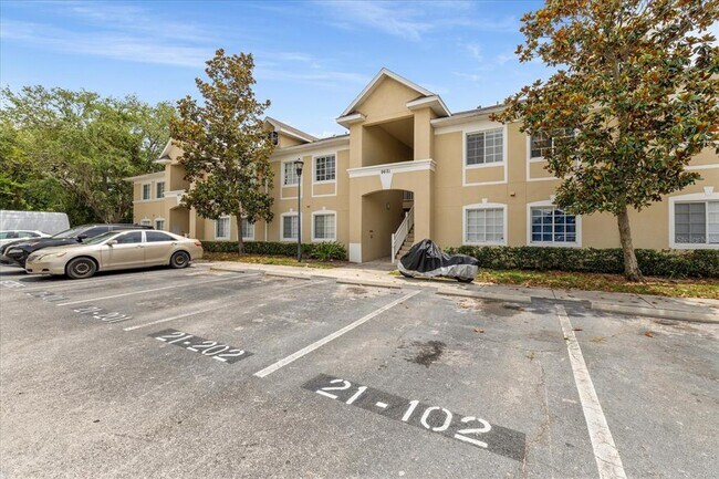 Building Photo - 9621 Lakedale Way