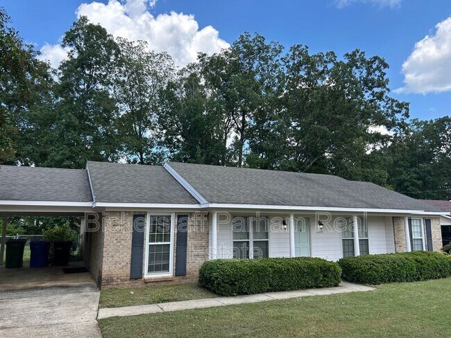 Building Photo - 6608 Highridge Dr