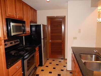 Building Photo - 129 White Oak Ct