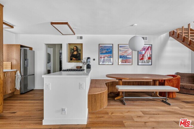 Building Photo - 810 Nowita Pl